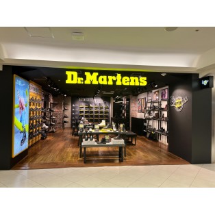 【Dr.Martens】 ニューオープン記念に靴ご購入でウォーターボトルプレゼント！
