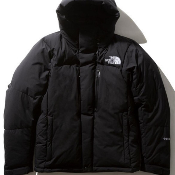 เสื้อแจ๊คเก็ต THE NORTH FACE/ ซะโนะซุเฟะอิซุ /Baltro Light Jacket Bartholo ไฟ