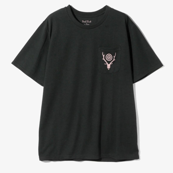SOUTH2 WEST8/南对西/S/S ROUND POCKET TEE-CIRCLE HORN T恤