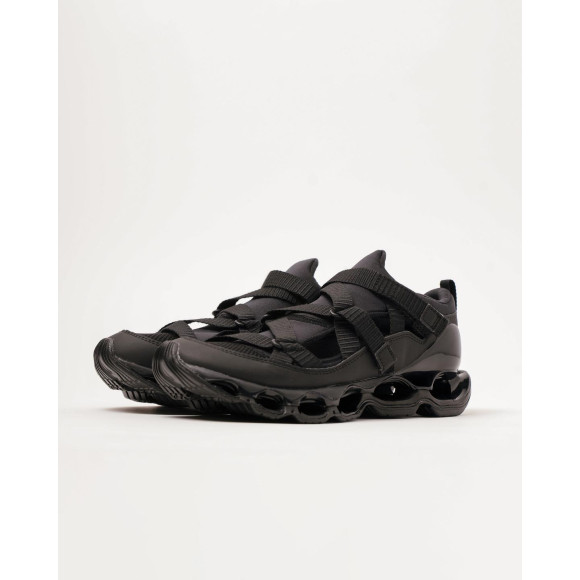 今夏スニーカーサンダルの決定版か！？ Mizuno WAVE PROPHECY
