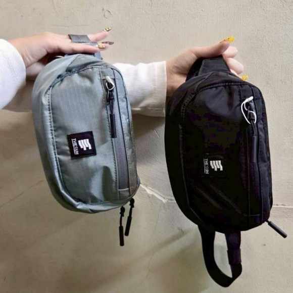 身軽に動きたい日にピッタリのボディバッグ★