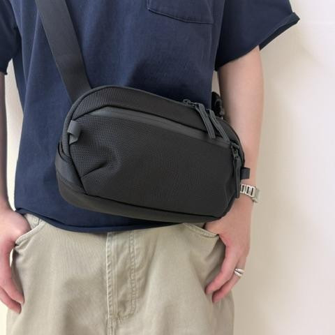 【AER】Day Sling 4＼大人の休日バッグは、これ。／