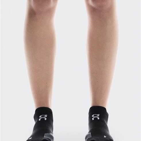 On/オン/Performance Run Sock Low パフォーマンス ランソックス ロー　靴下
