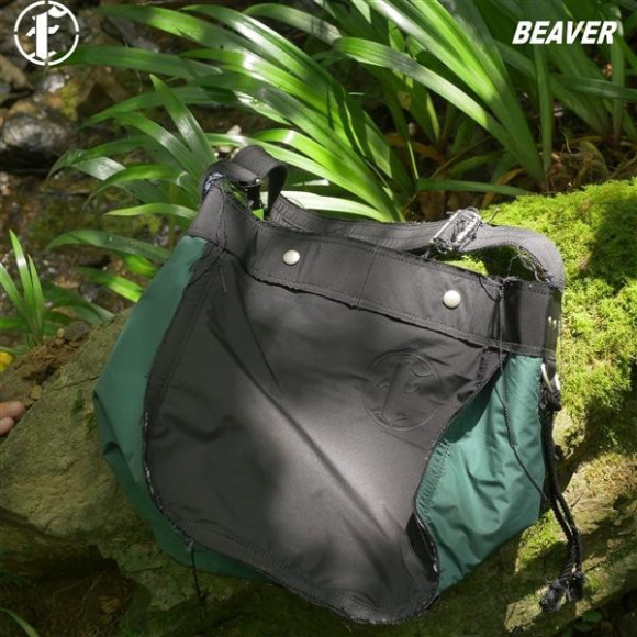 SALE FAF/エフエーエフ/(Fake As Flowers/フェイクアスフラワーズ)PROTOTYPE002 for BEAVER ナイロンショルダーバッグ