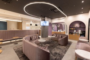 ラウンジ