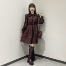 赤チェックがキュートなレトロガーリーコーデ♡