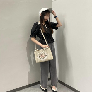 この時期涼しい素材のトップスが入荷！