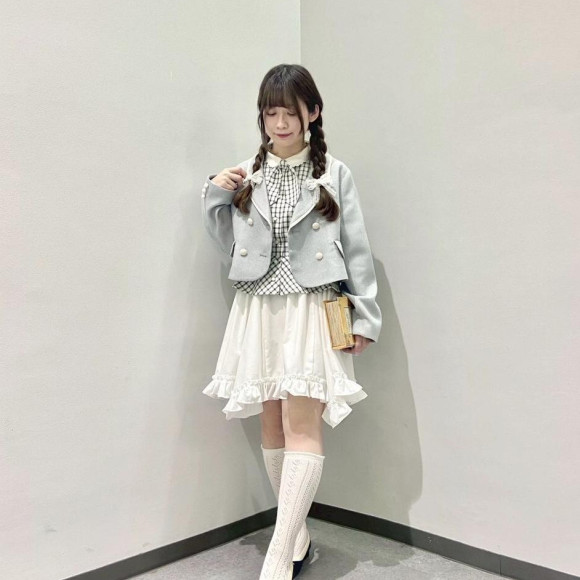 ชุดสีฟ้าอ่อนสดชื่นสำหรับการออกไปเที่ยวในฤดูใบไม้ผลิ!