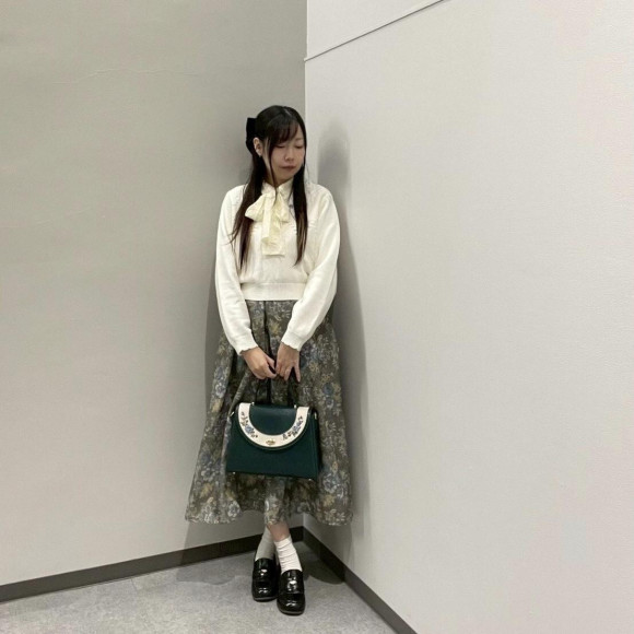 ニット×レースボウタイのレトロクラシカルstyle