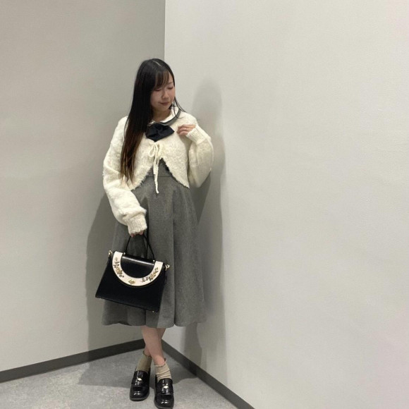 一枚で決まる優れもの♡衿つきワンピースのご紹介