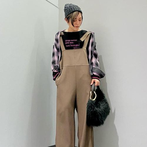 シャドーチェックのシャツは万能...