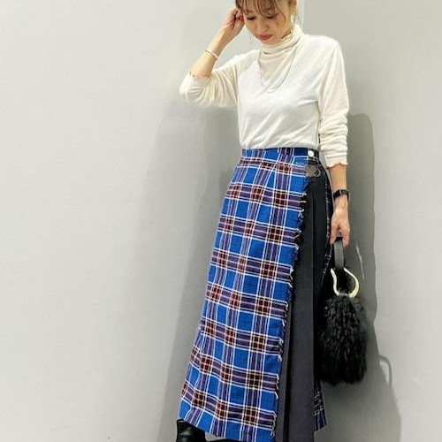 季節らしいコーディネートが楽し...