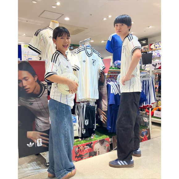 アディダス サッカー日本代表 2026 アウェイユニフォーム 大好評販売中！