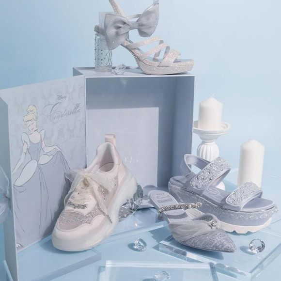 [RANDA] สินค้าลิขสิทธิ์แท้จากภาพยนตร์แอนิเมชั่นเรื่อง "ซินเดอเรลล่า" ของดิสนีย์ วางจำหน่ายแล้ววันนี้! เปี่ยมด้วยเสน่ห์แห่งเวทมนตร์!　ปรัต1