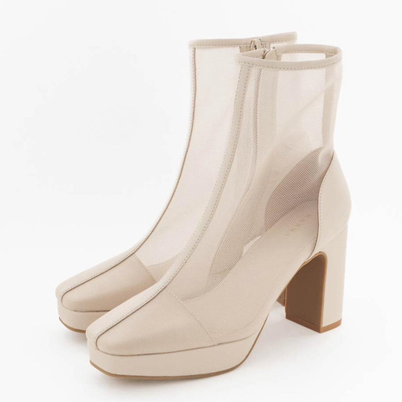 RANDA【着る服に迷う今の季節におすすめ！】