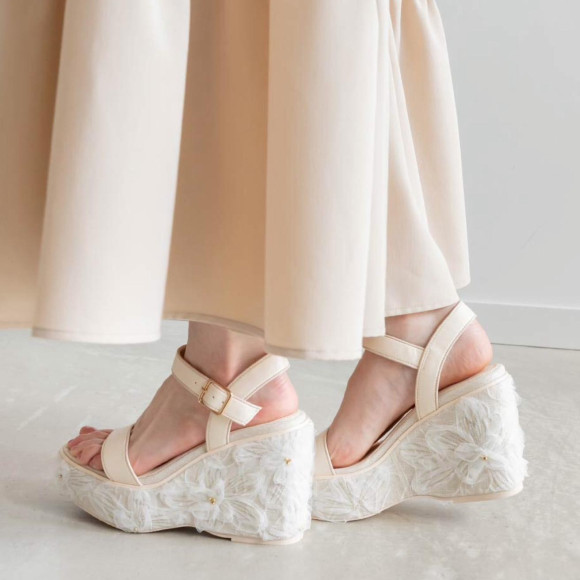 RANDA【新作！ヒールコンシャスフラワーサンダル】