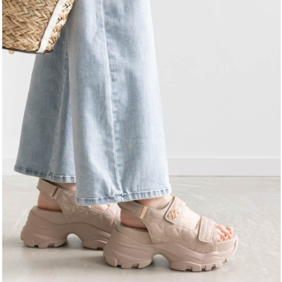 【モノグラムパーツキルティングスポーツサンダル】