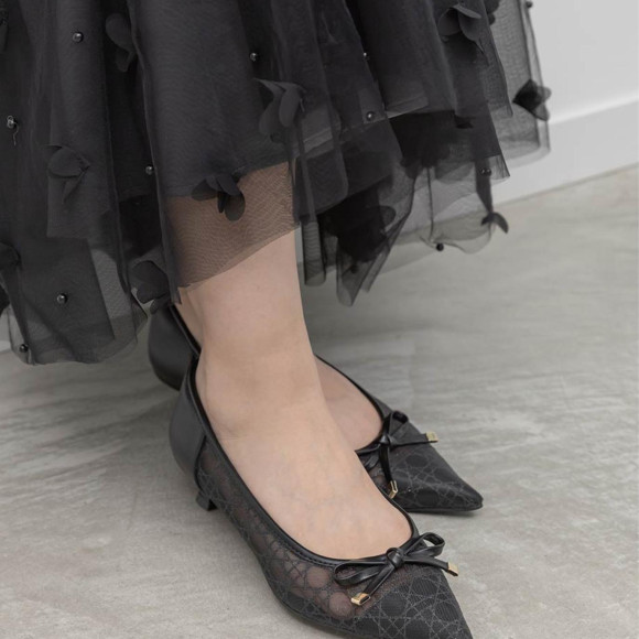 グリッターラインチュールパンプス