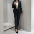 春の新生活におすすめ！スーツのご紹介♪