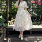 涼しげな花柄が可愛い新作ワンピースのご紹介♪