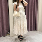 小花柄が映えてとことんフェミニンなシャツワンピースのご紹介 ♪