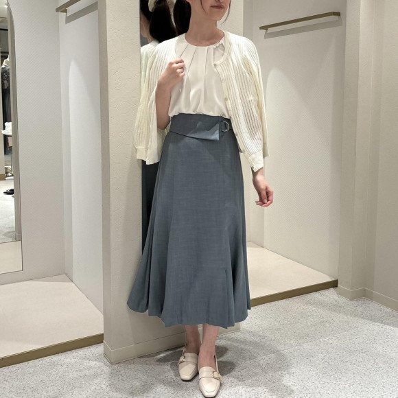 ウエストラペルデザインが魅力の大人モードなレディスカート♡