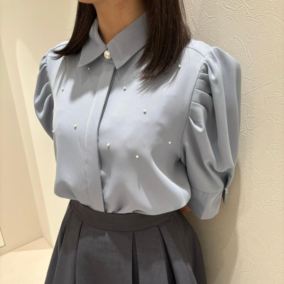 極小パールが甘すぎない上品なブラウス♡