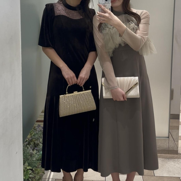 トレンド感のあるデザインが可愛い新作ドレス3選!