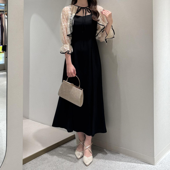 結婚式、成人式のニ次会などフォーマルシーンにおすすめなドレスのご紹介♪