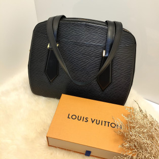 洗練された大人のLouis Vuitton　ヴォルテール　エピ　