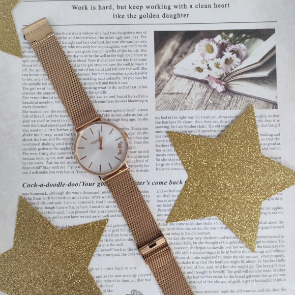 Elegant, versatile COACH watch from business to casual