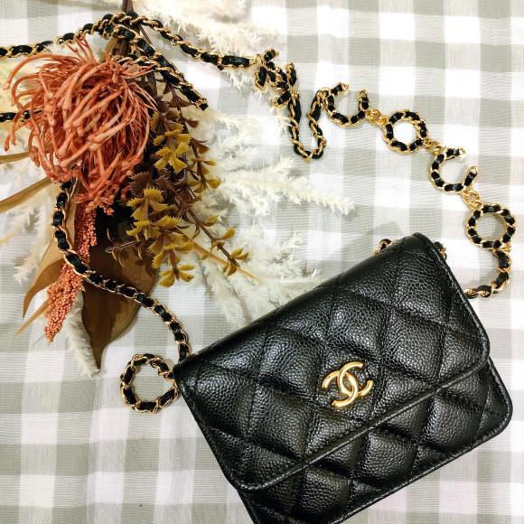 女性の憧れCHANELマトラッセミニチェーンウォレット