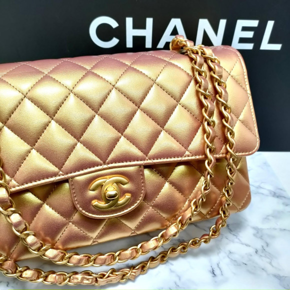 女性の美しさを外見だけではなく、内面も引き上げてくれるCHANELマトラッセ