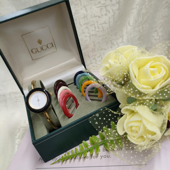 ขอบหน้าปัดแบบถอดเปลี่ยนได้ของ GUCCI กำลังจะกลับมาอีกครั้งหรือไม่?