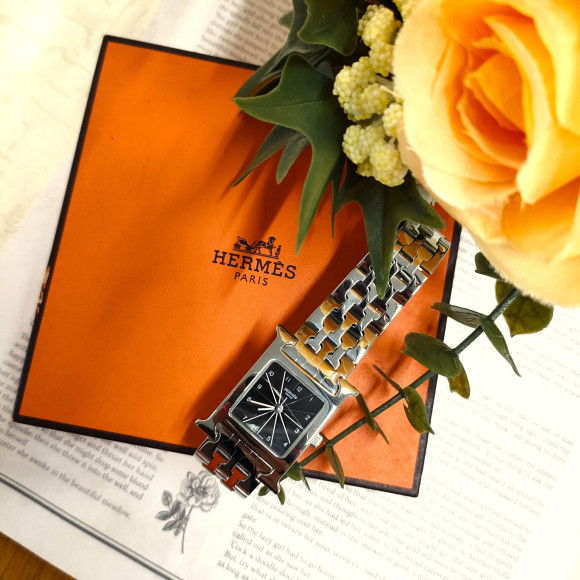 นาฬิกา HERMES "H Watch" ยังคงได้รับความนิยมจากทั้งผู้ชายและผู้หญิง