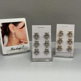 ♡NEWビジューピアス♡