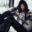 <マイケル・コース> アイコンバッグ 「LAILA(レイラ)」 冬のスタイルを華やかに引き立てる新色が登場