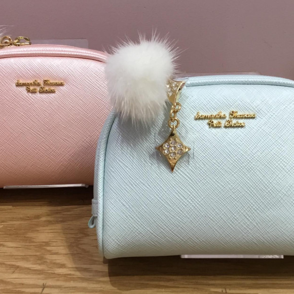 【クリスマスギフト】チャーム付きポーチ♡