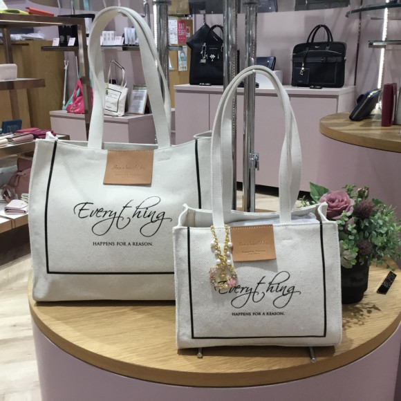 《再入荷》スクエアキャンバストート