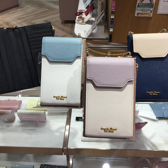《再入荷》スマホショルダー