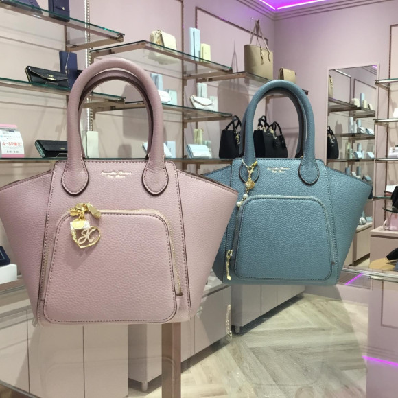 【スタッフも愛用中♡】軽くてキュートなハンドルバッグ