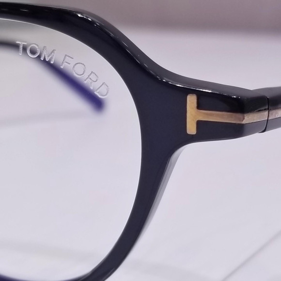 TOM FORD