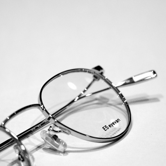 E5 eyevan's new metal frame is in stock.✨
