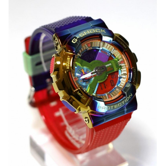 G-SHOCK ジーショック】レインボーなGM-110RB-2AJF再入荷です