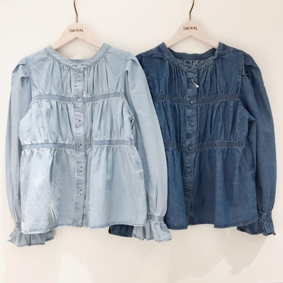 ♡2WAY SHIRRING DENIM BLOUSE
