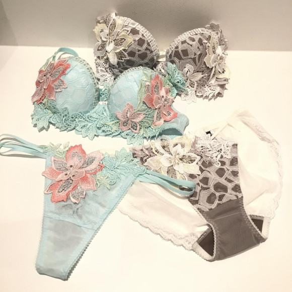 サルート♡４４G入荷