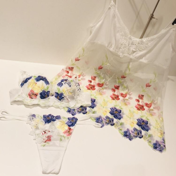 サルート☆46G☆発売中！