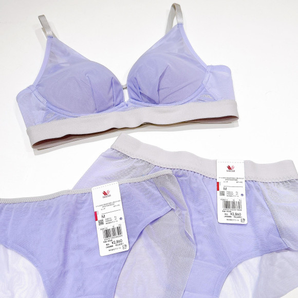 大人気の重力ケアブラ　ノンワイヤー　新色発売！！