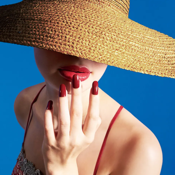 サルート  Coming  Soon