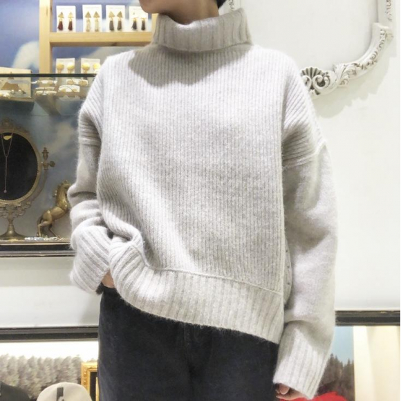 styling/ Stand collar knit pullover
